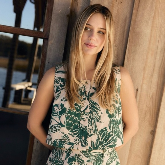 Livro Tops - Olivia by Livro Nellie Button Tank Top in Tropicalia Blush & Green Size Small